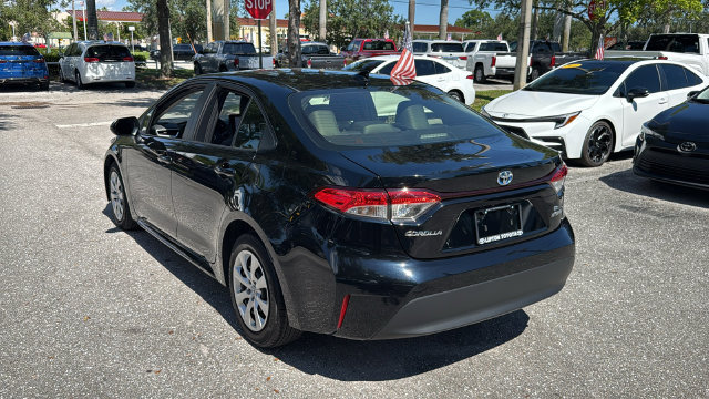 Used 2024 Toyota Corolla LE FWD image 5