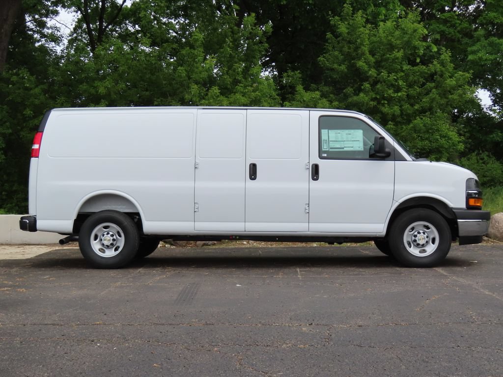 New 2026 Chevrolet Express 3500 Extended w/ Driver Convenience Package RWD image 2