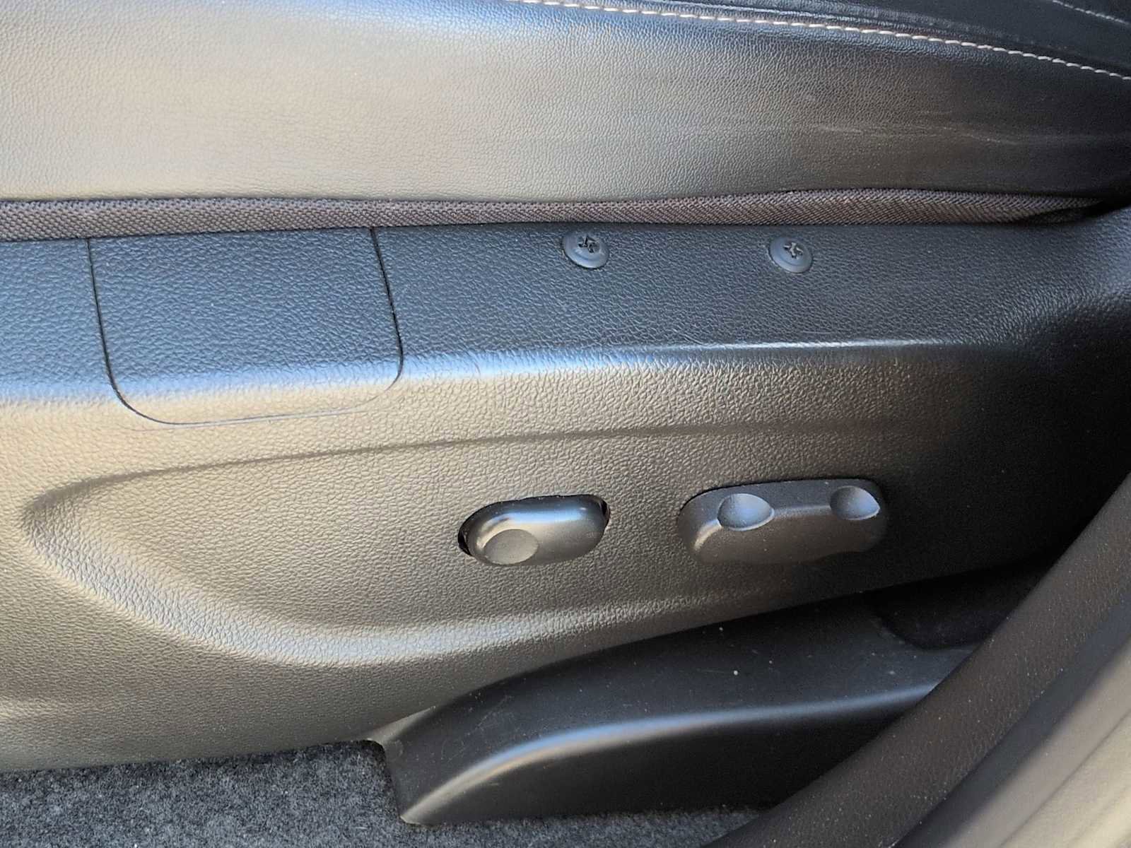 Used 2016 Buick Encore FWD image 18