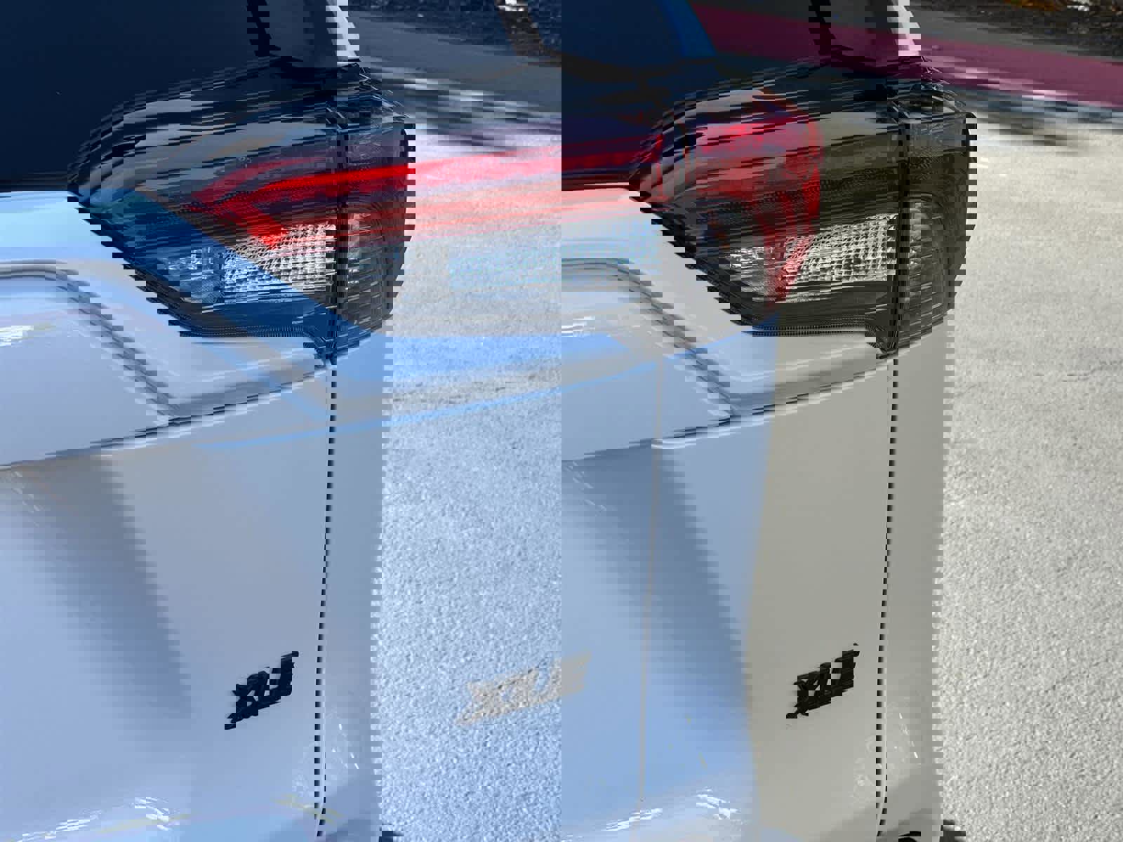 Used 2025 Toyota RAV4 XLE Premium image 7