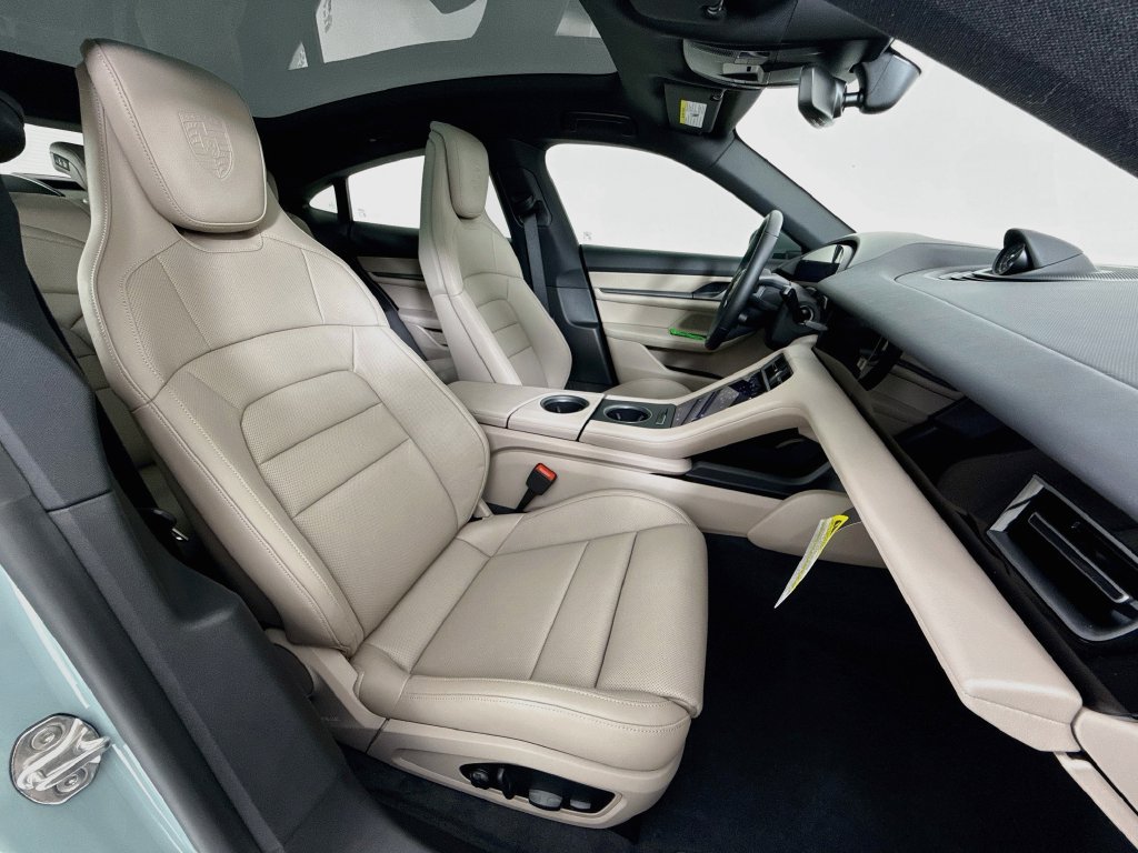 New 2026 Porsche Taycan RWD image 30