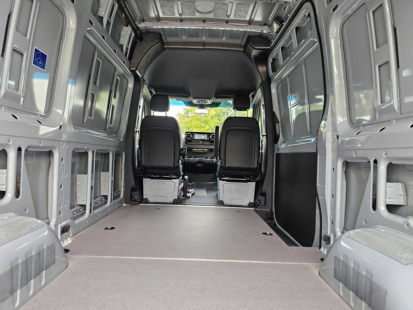 New 2025 Mercedes-Benz Sprinter 2500 image 18