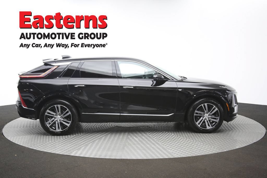 Used 2025 Cadillac Lyriq Luxury AWD/4WD image 46