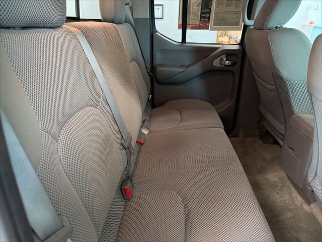Used 2016 Nissan Frontier SV AWD/4WD image 24