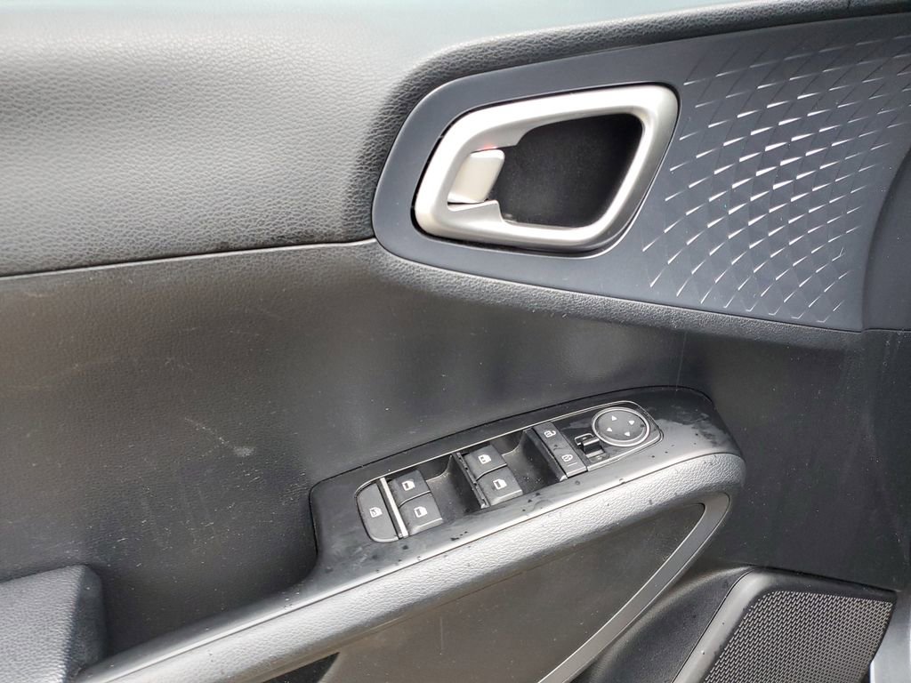 Used 2021 Kia Soul S image 21