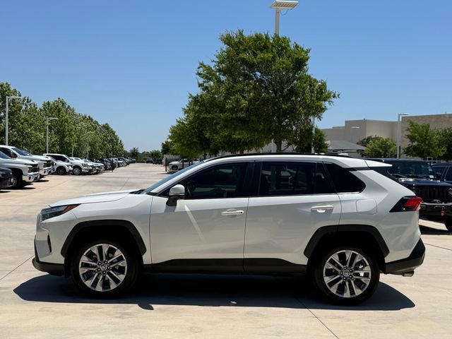 Used 2022 Toyota RAV4 XLE Premium FWD image 7