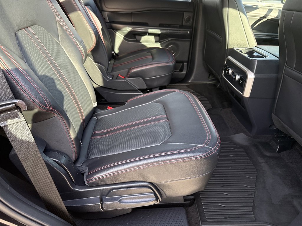 Used 2023 Ford Expedition Limited image 15