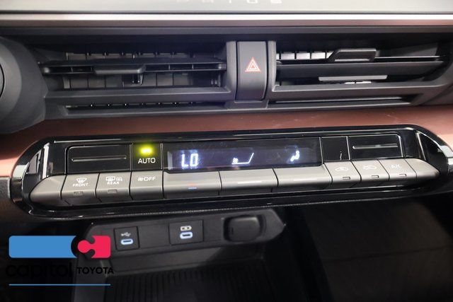 Used 2024 Toyota Prius Prime FWD image 26