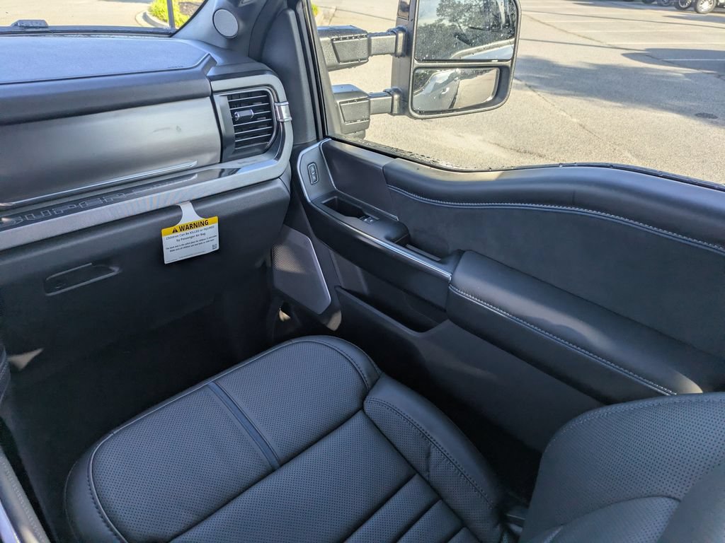 New 2026 Ford F250 Platinum w/ Tremor Off-Road Package AWD/4WD image 17
