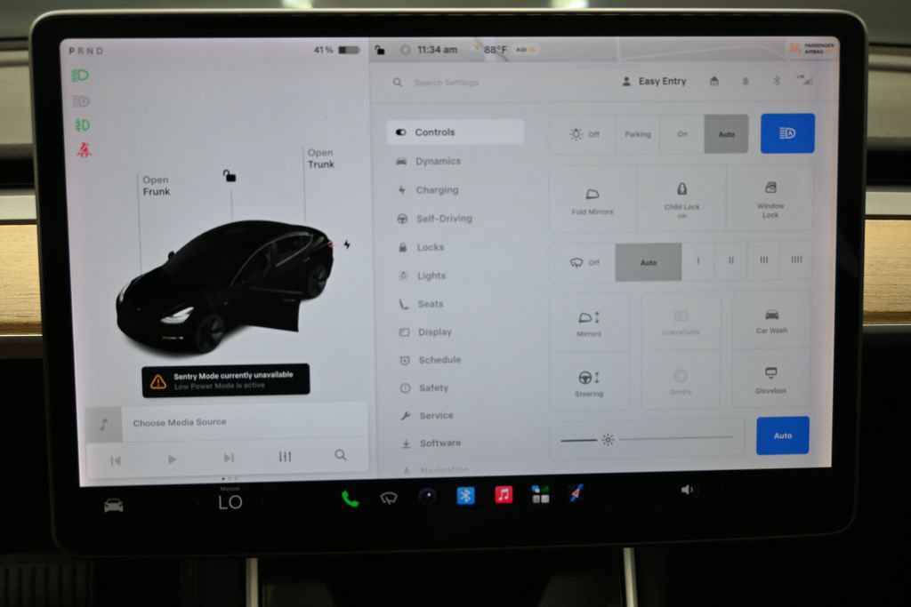 Used 2018 Tesla Model 3 Mid Range RWD image 18