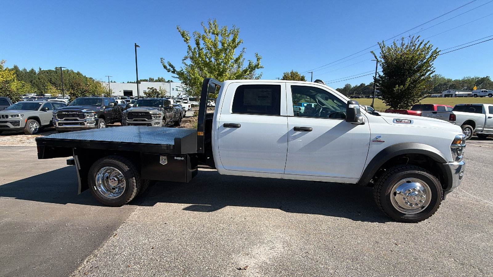 New 2026 RAM 5500 Tradesman w/ Chrome Appearance Group AWD/4WD image 7