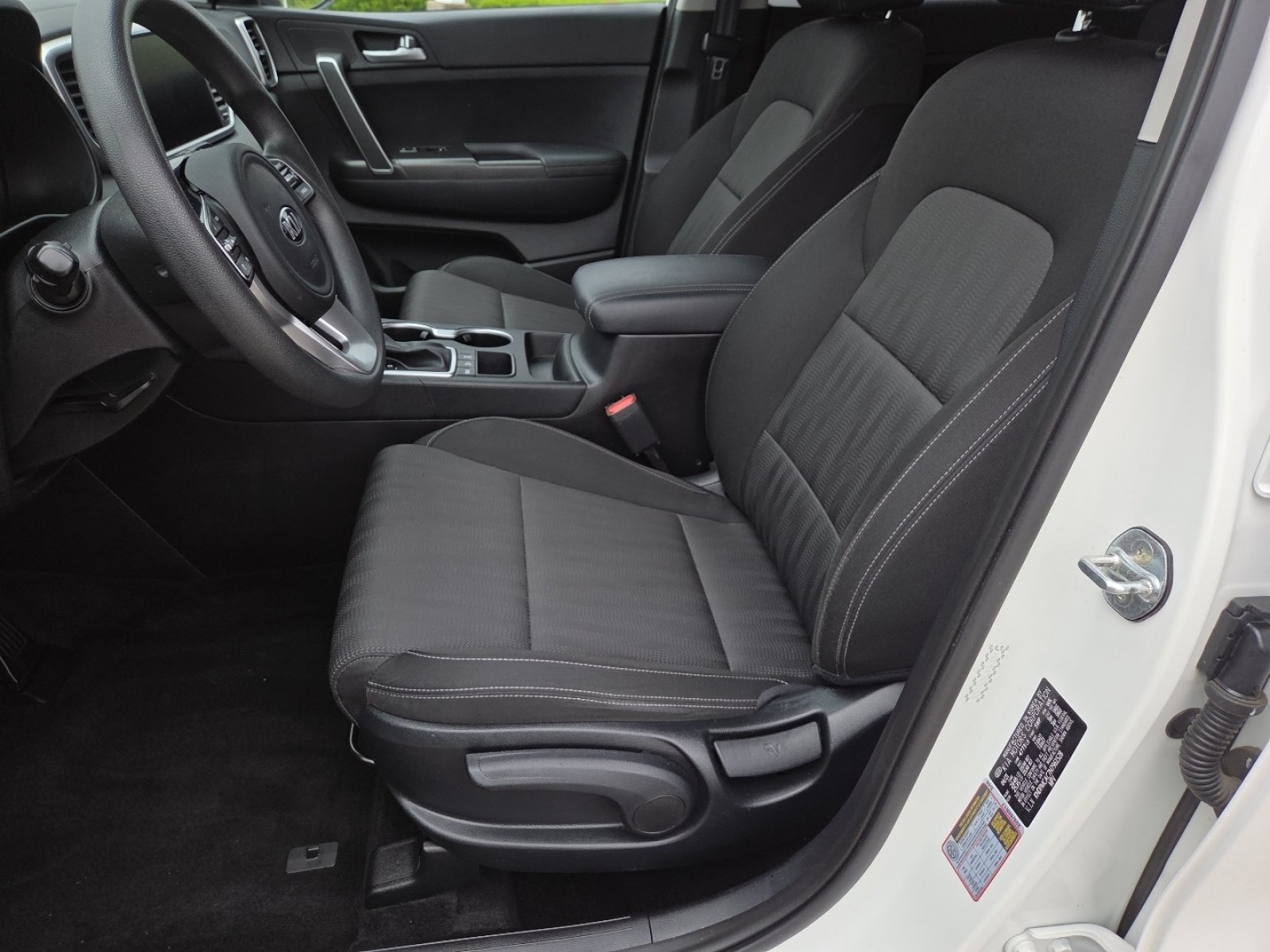 Used 2022 Kia Sportage LX AWD/4WD image 24