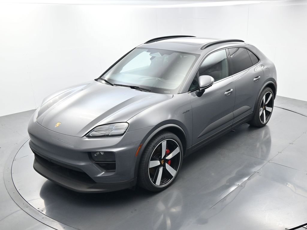 Certified 2025 Porsche Macan 4S Electric AWD/4WD image 31