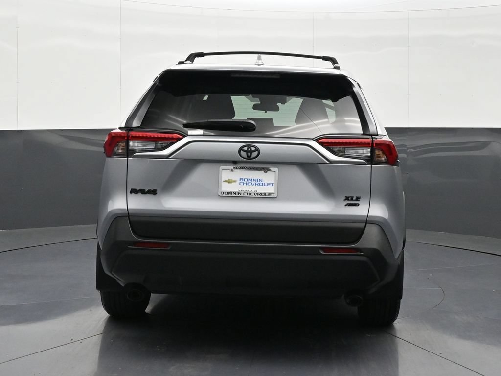 Used 2024 Toyota RAV4 XLE w/ Convenience Package AWD/4WD image 4