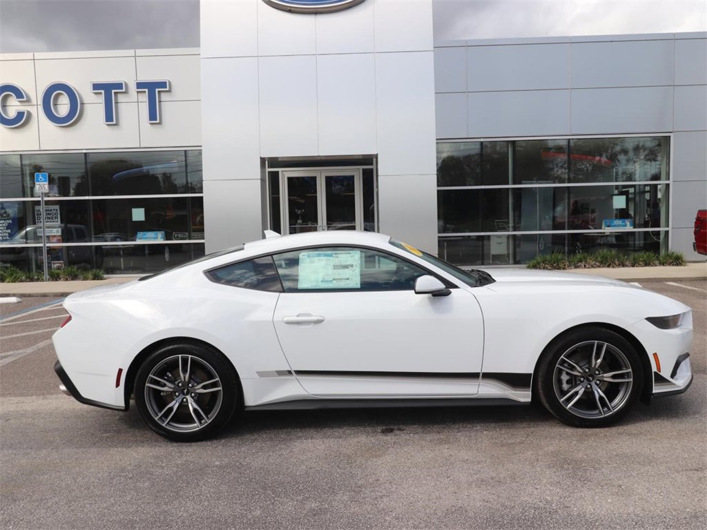 New 2025 Ford Mustang Coupe image 9