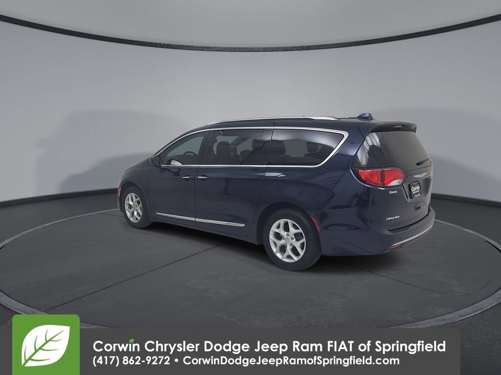 Used 2017 Chrysler Pacifica Touring-L Plus image 10