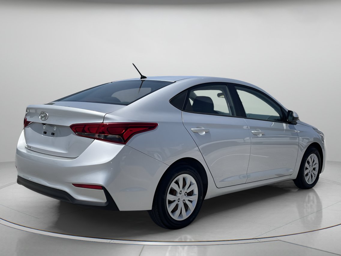 Used 2020 Hyundai Accent SE FWD image 3
