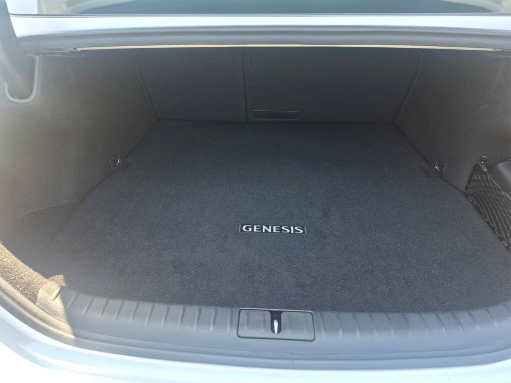 Used 2026 Genesis G70 2.5T Prestige RWD image 10