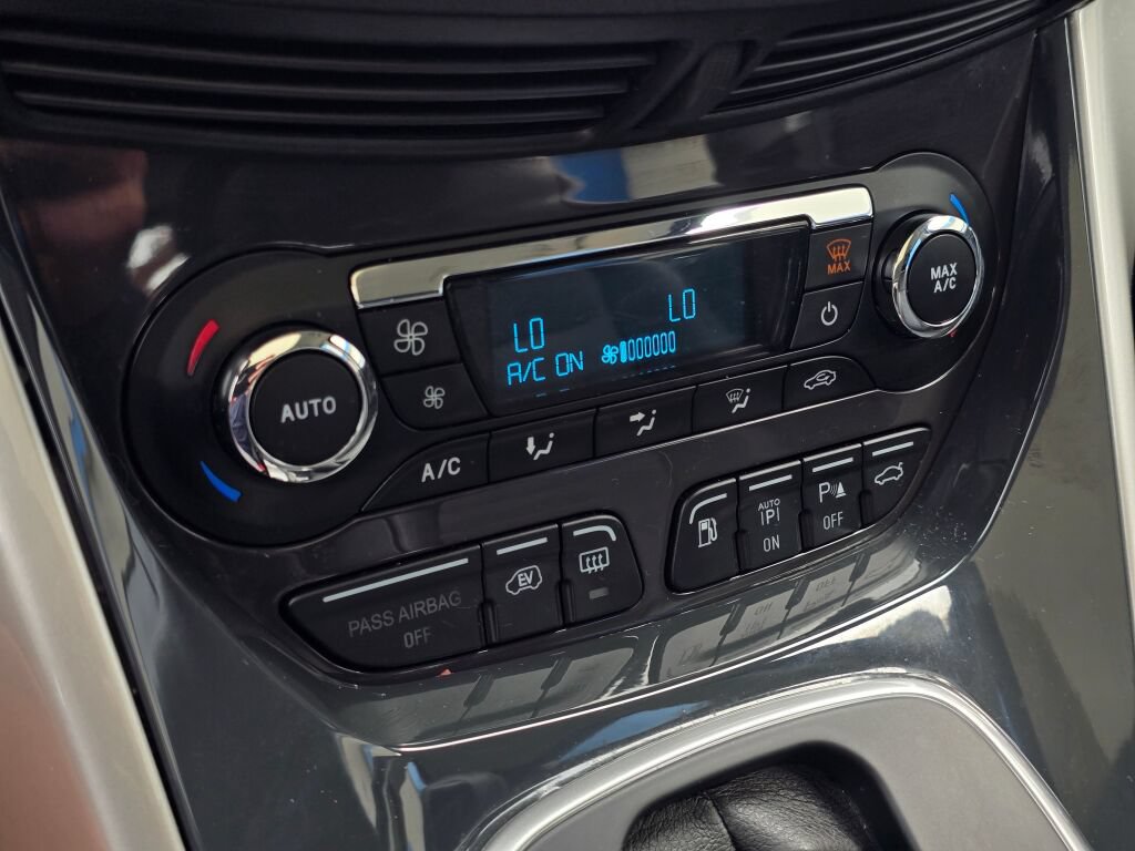 Used 2013 Ford C-MAX Energi SEL FWD image 37
