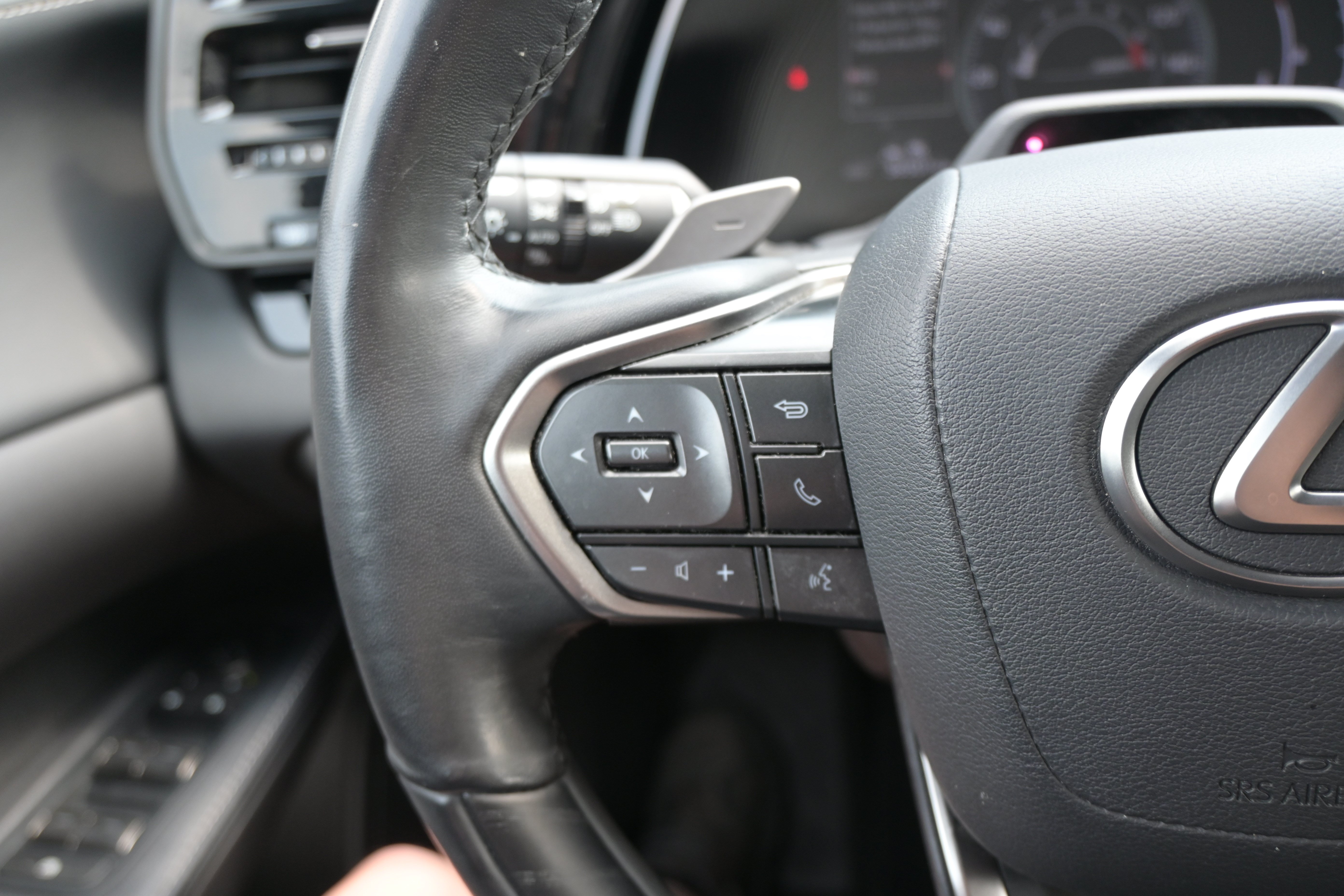 Used 2024 Lexus RX 350 Premium w/ Convenience Package FWD image 18