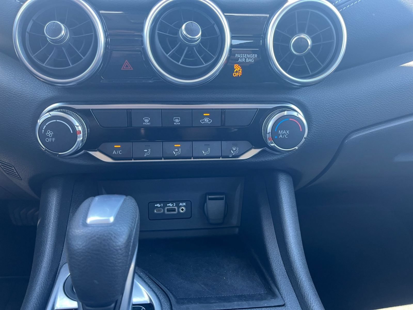 Used 2025 Nissan Sentra SV FWD image 17