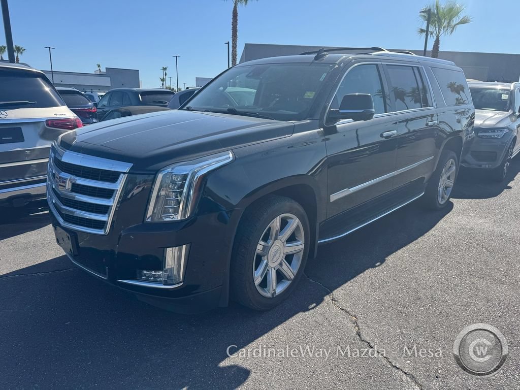 Used 2019 Cadillac Escalade ESV Luxury AWD/4WD image 6