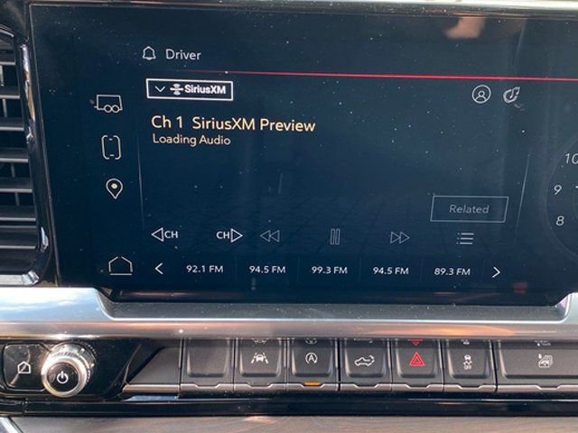 Used 2024 GMC Sierra 1500 SLT image 12