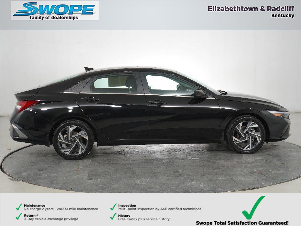 Certified 2024 Hyundai Elantra SEL w/ Convenience Package image 2