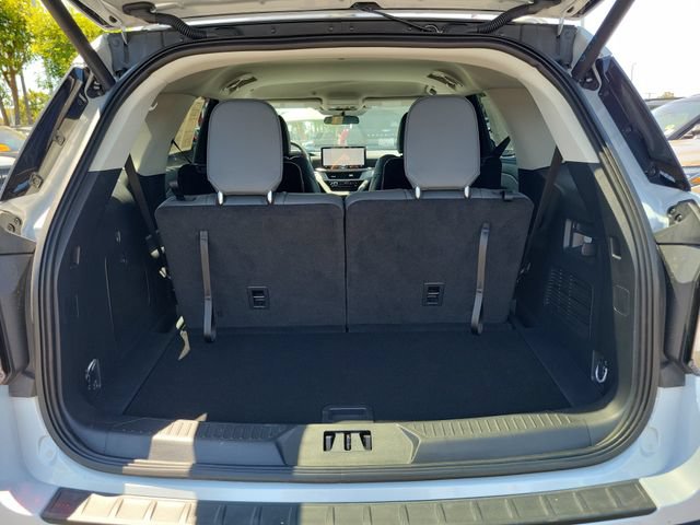 Used 2026 Ford Explorer Active w/ Active Comfort Package RWD image 21