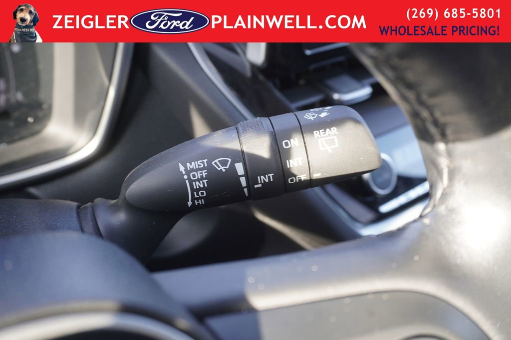 Used 2023 Toyota Corolla Cross XLE w/ Convenience Package image 24