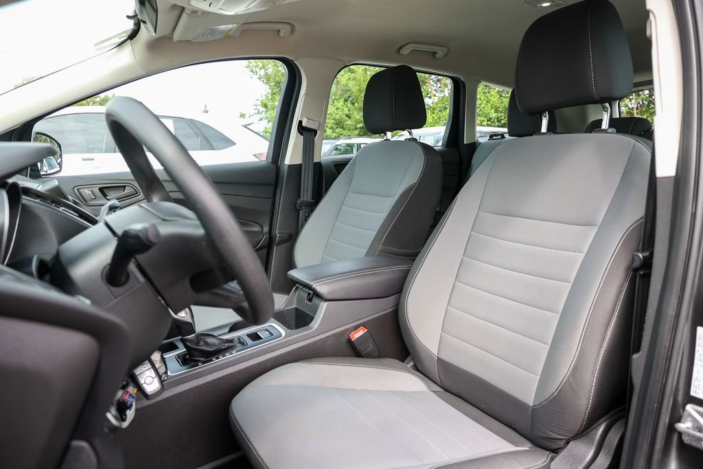 Used 2017 Ford Escape SE w/ SE Sport Appearance Package FWD image 27