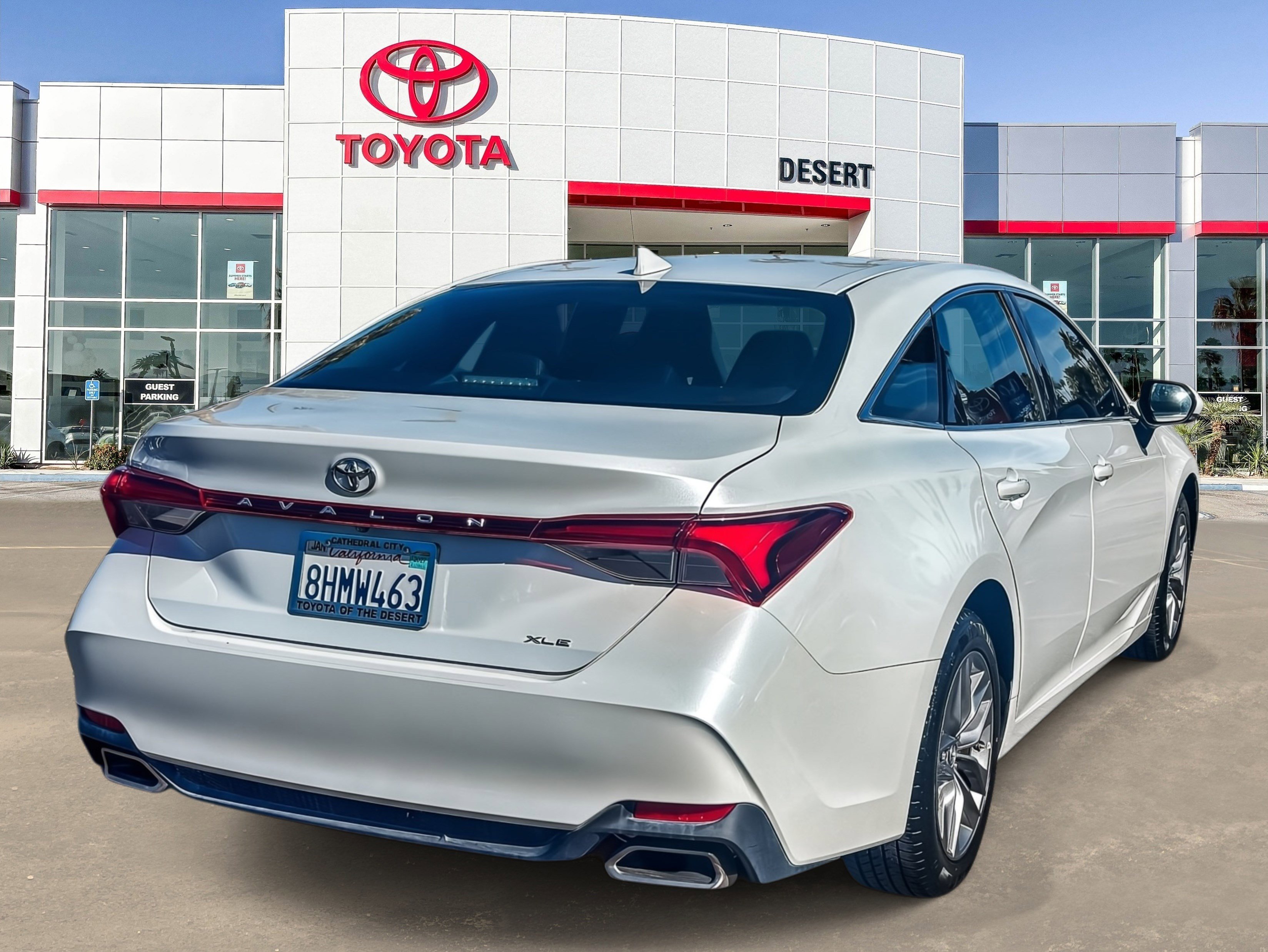 Certified 2019 Toyota Avalon XLE w/ Preferred Accessory Package FWD image 7