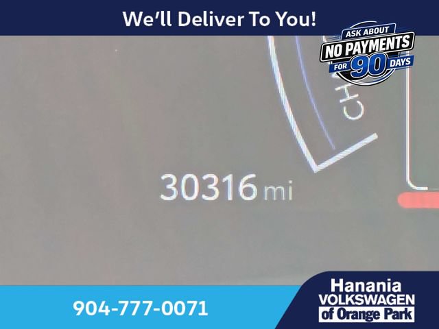 Used 2025 Toyota Camry SE w/ Convenience Package FWD image 30