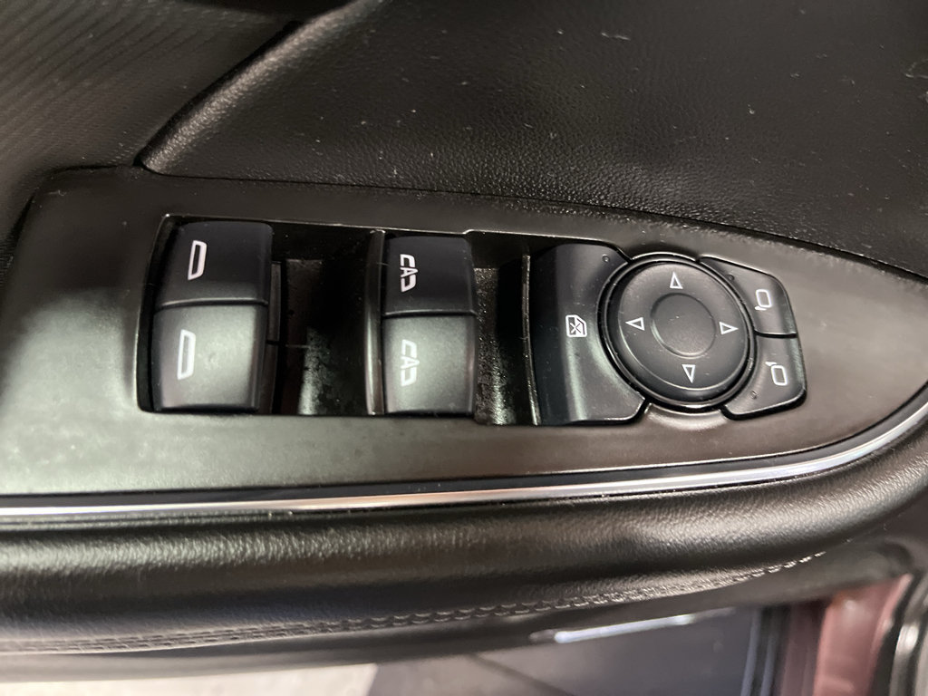 Certified 2024 Buick Envision Preferred AWD/4WD image 30