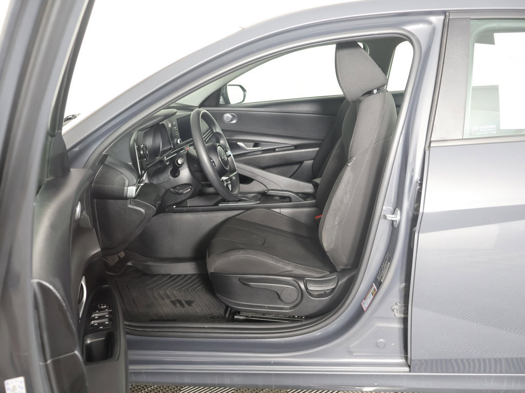 Used 2023 Hyundai Elantra SEL w/ Winter Weather Package FWD image 27