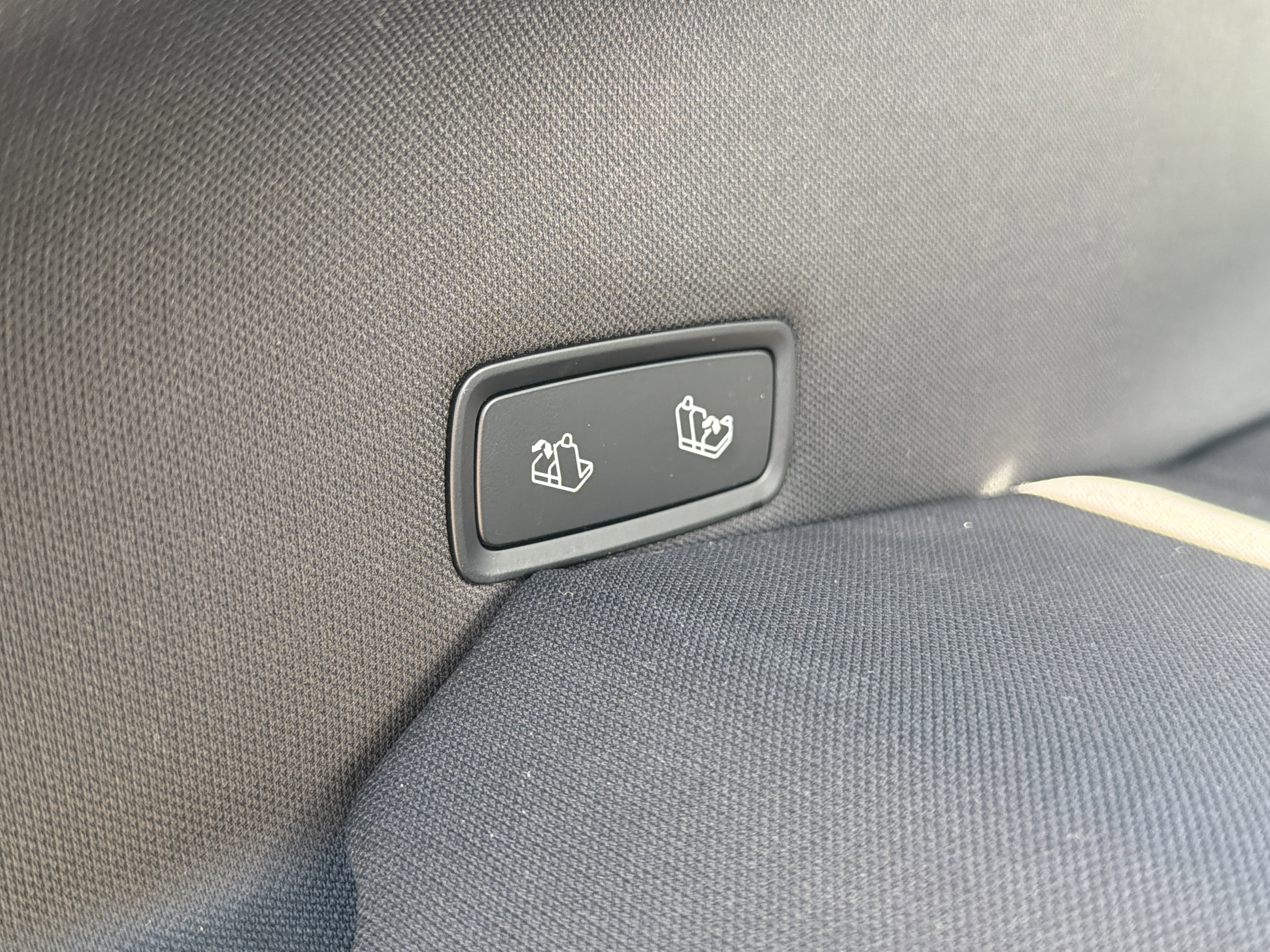 Used 2026 Tesla Model Y Long Range AWD/4WD image 34