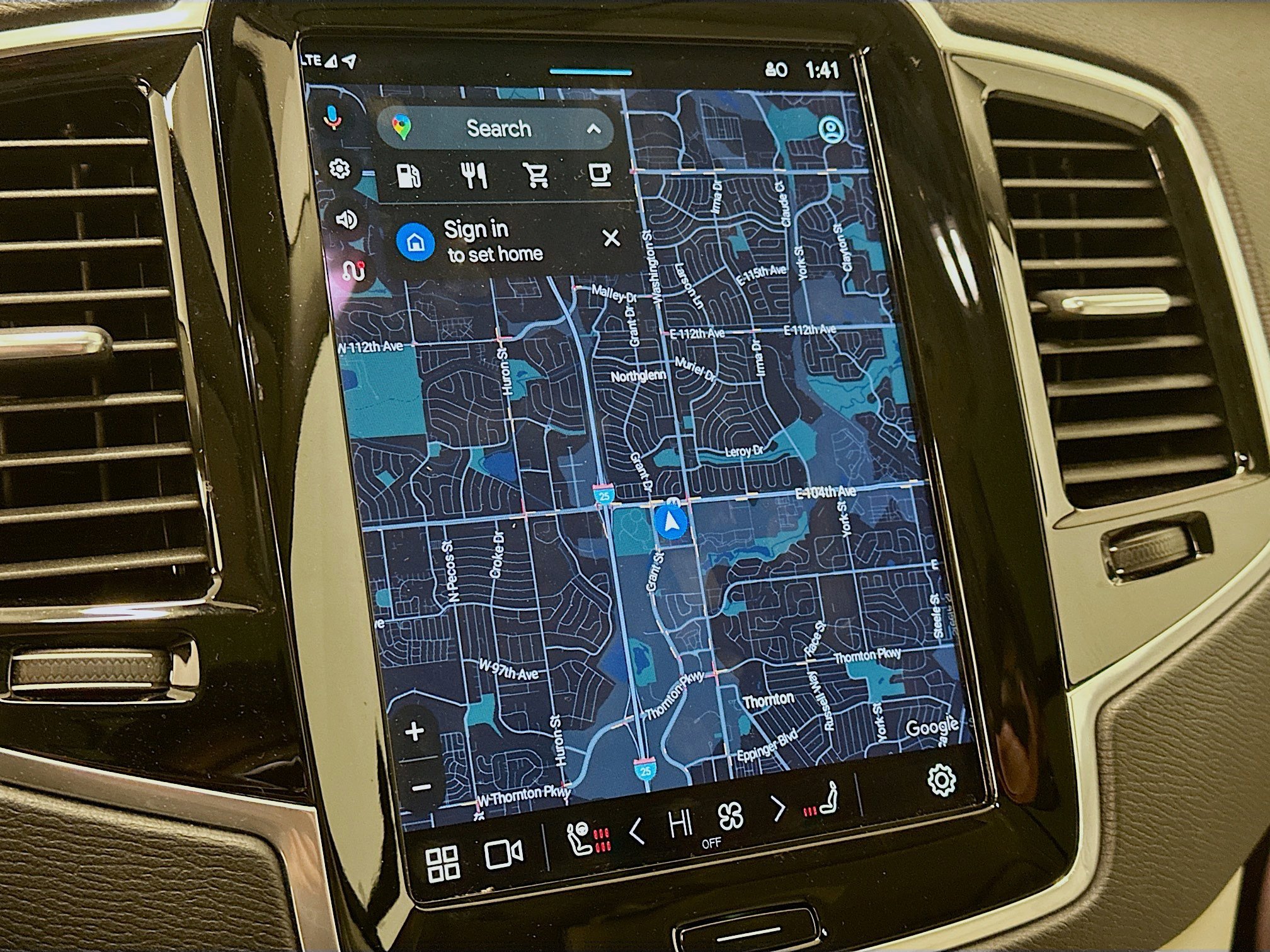 Used 2024 Volvo XC90 B6 Plus w/ Protection Package Premier image 22