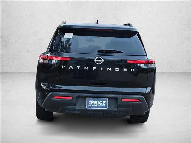 Used 2025 Nissan Pathfinder SV image 6