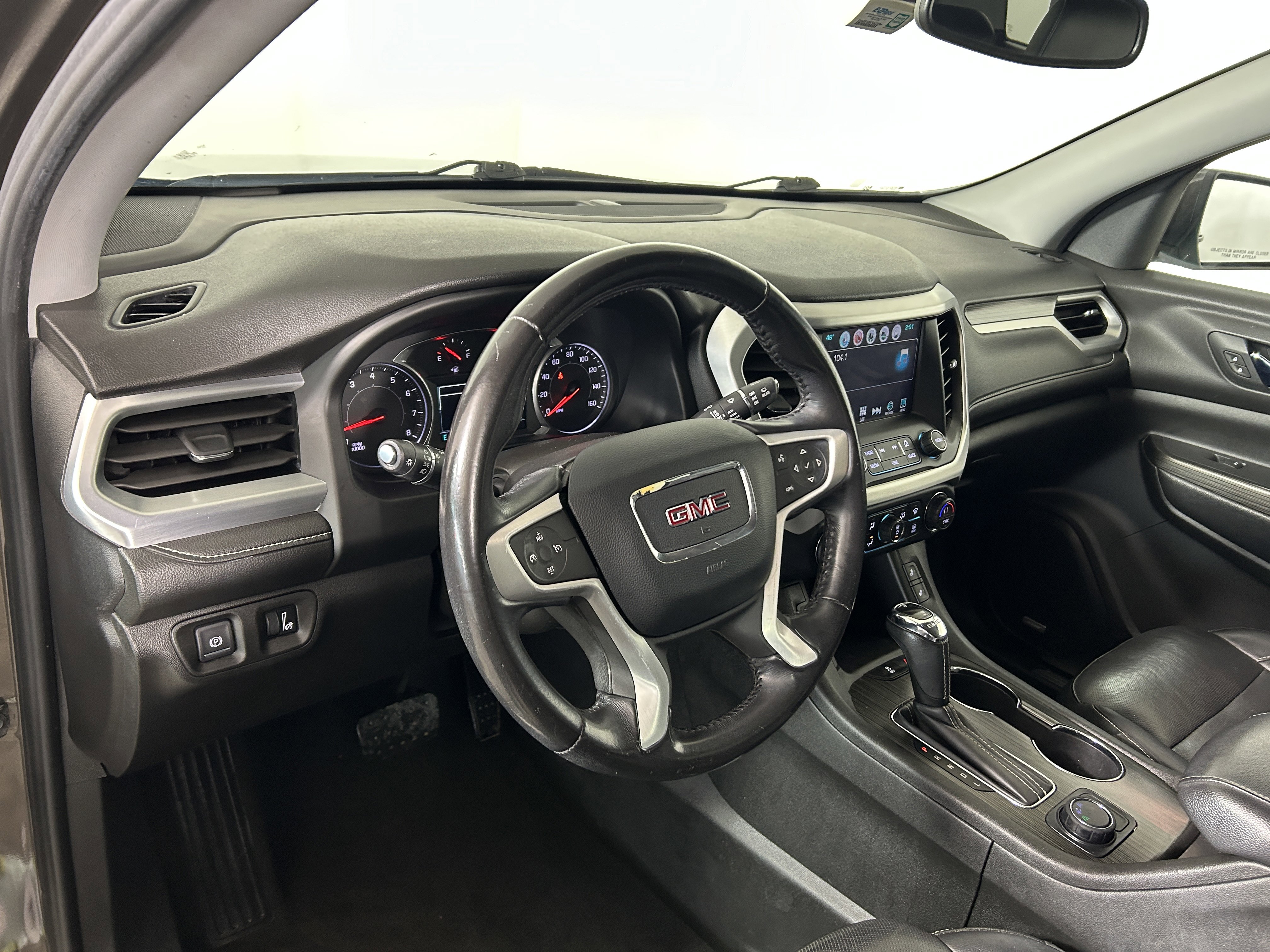 Used 2019 GMC Acadia SLT image 12