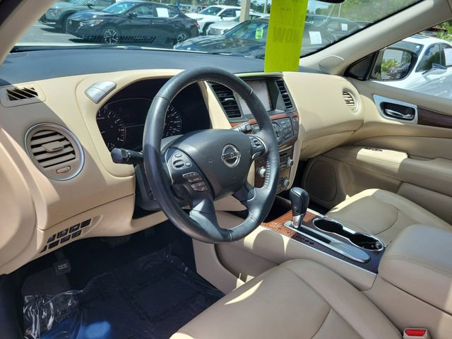 Used 2019 Nissan Pathfinder Platinum FWD image 18