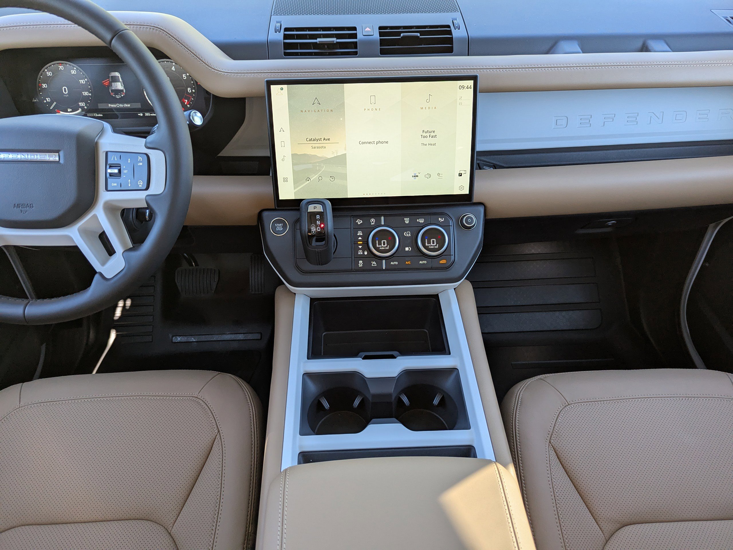 New 2026 Land Rover Defender 110 S image 18