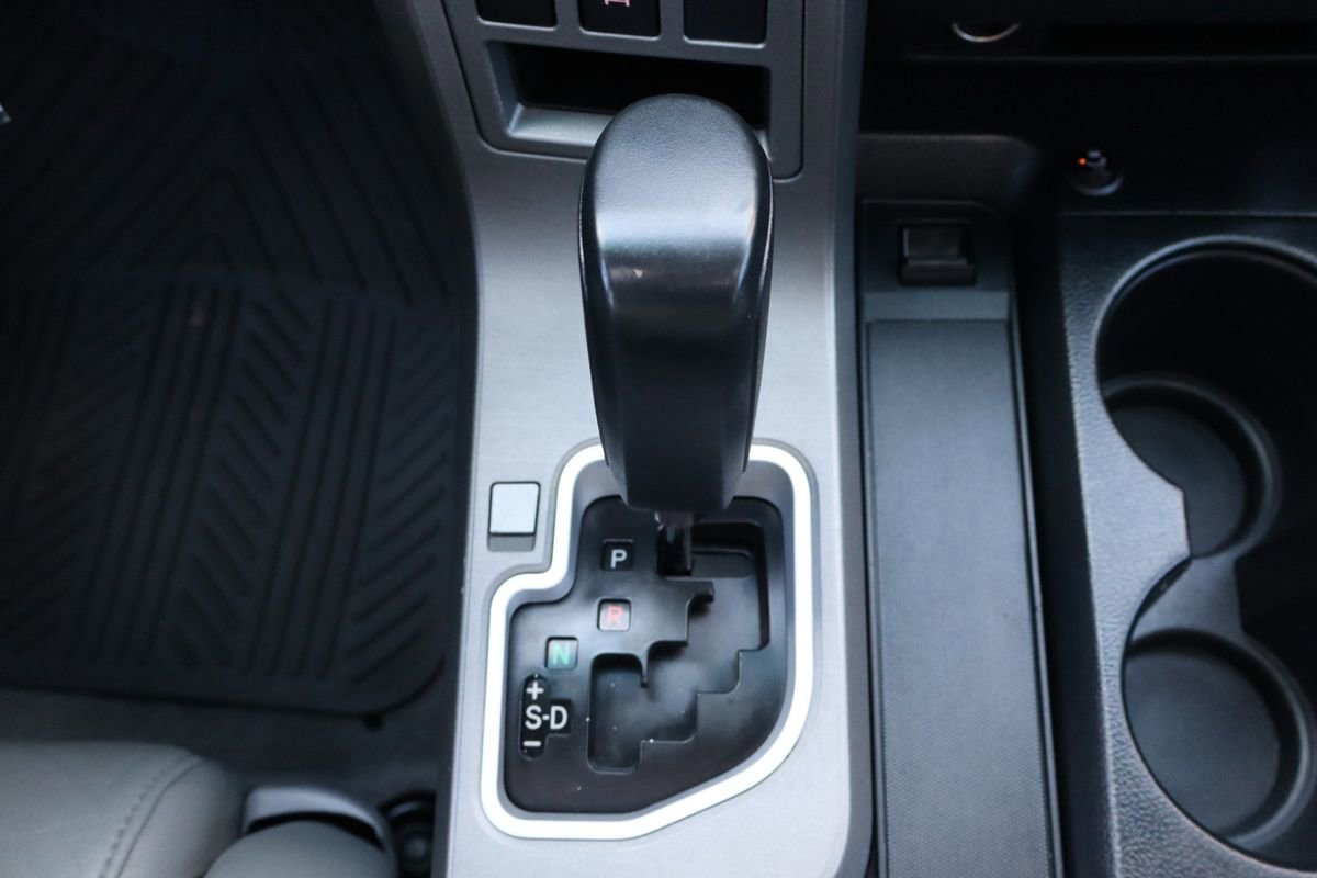 Used 2010 Toyota Sequoia SR5 image 37