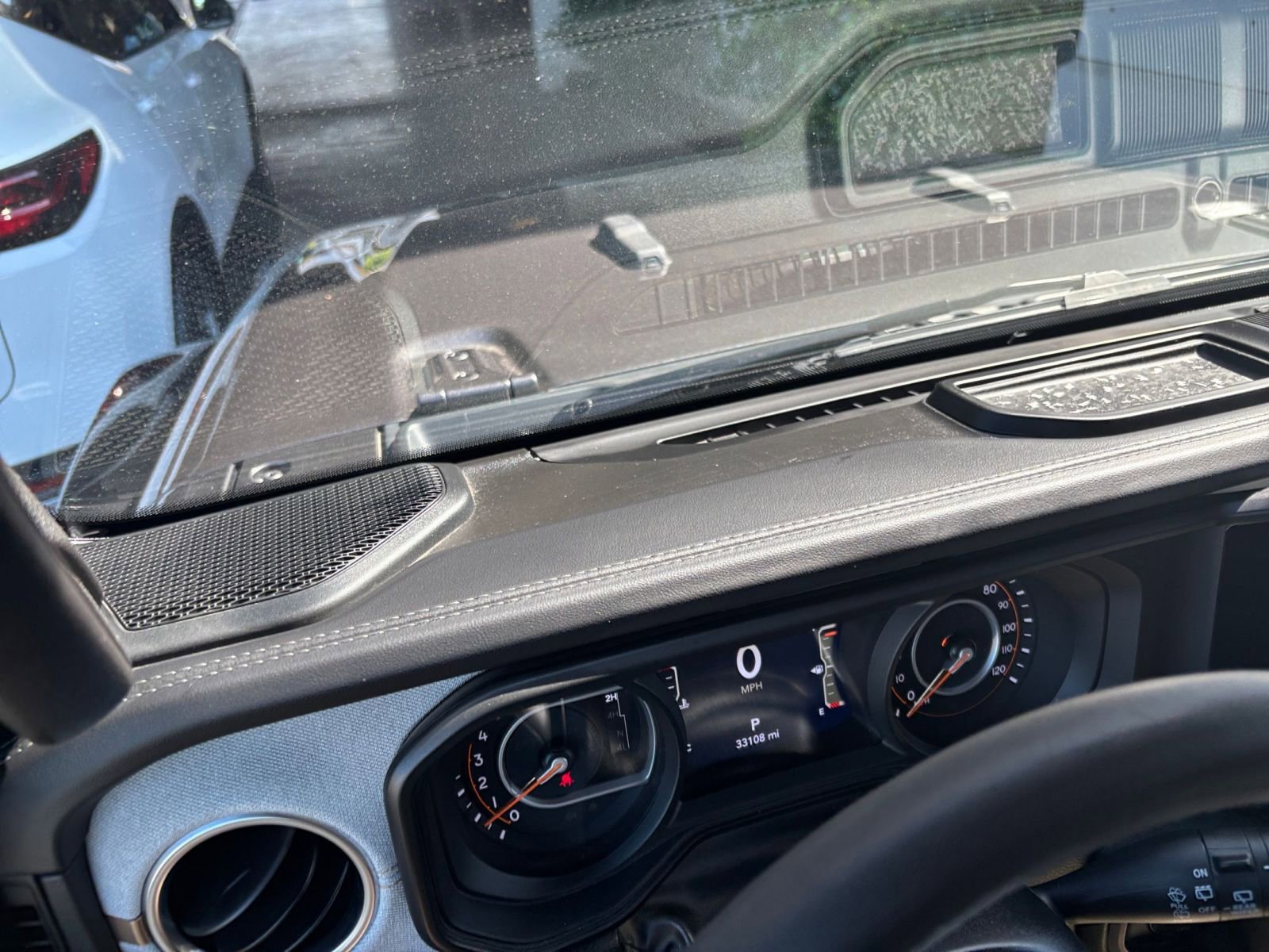 Used 2025 Jeep Wrangler Unlimited Sahara AWD/4WD image 34