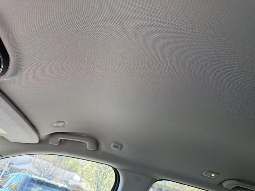 Certified 2023 Jeep Grand Cherokee Limited w/ Trailer Tow Prep Group (B) image 18