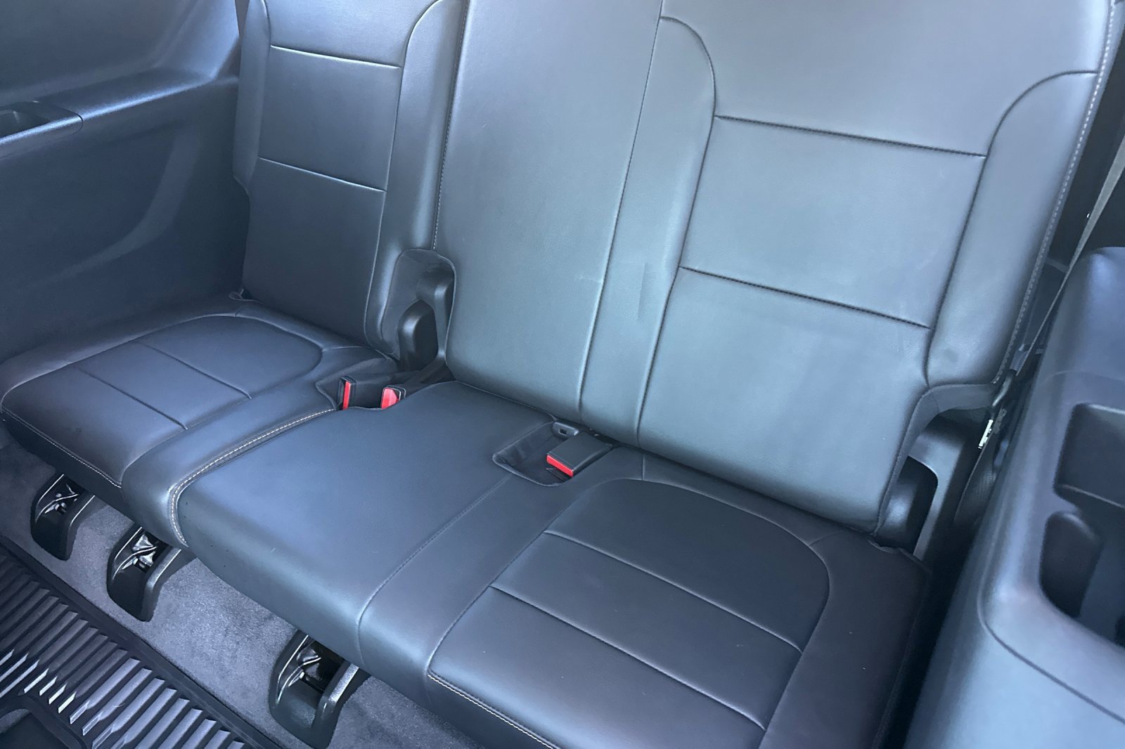 Used 2020 Chevrolet Traverse RS image 19