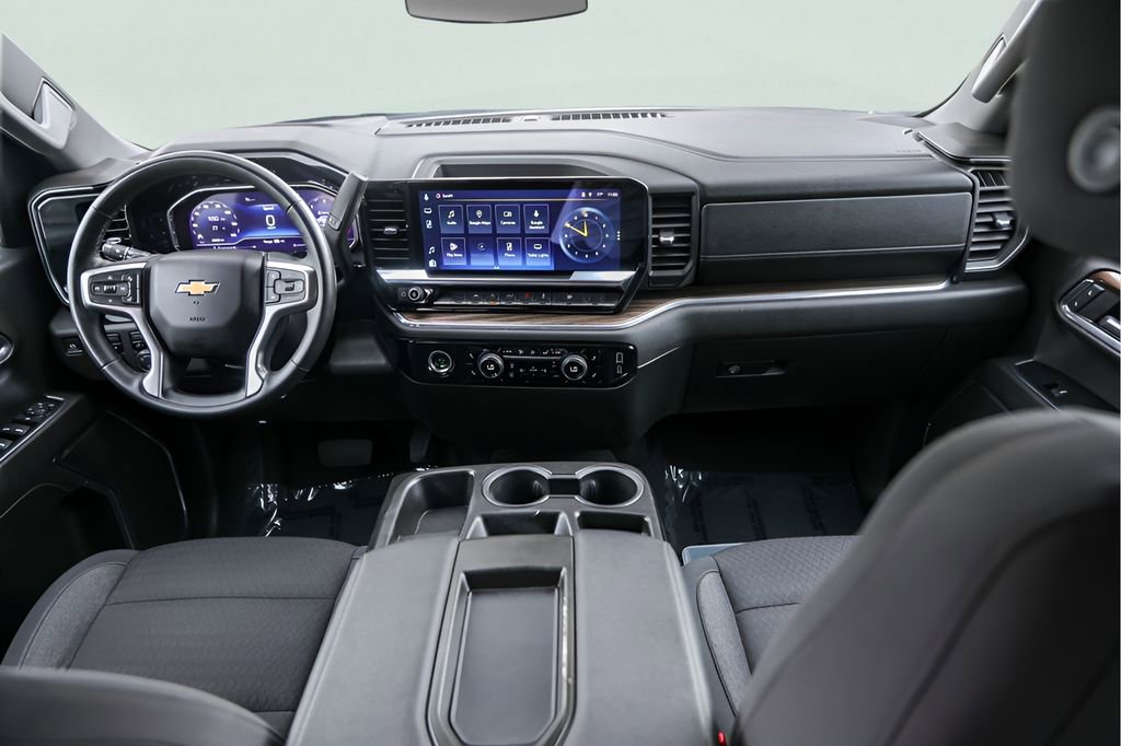 Used 2024 Chevrolet Silverado 1500 LT image 28