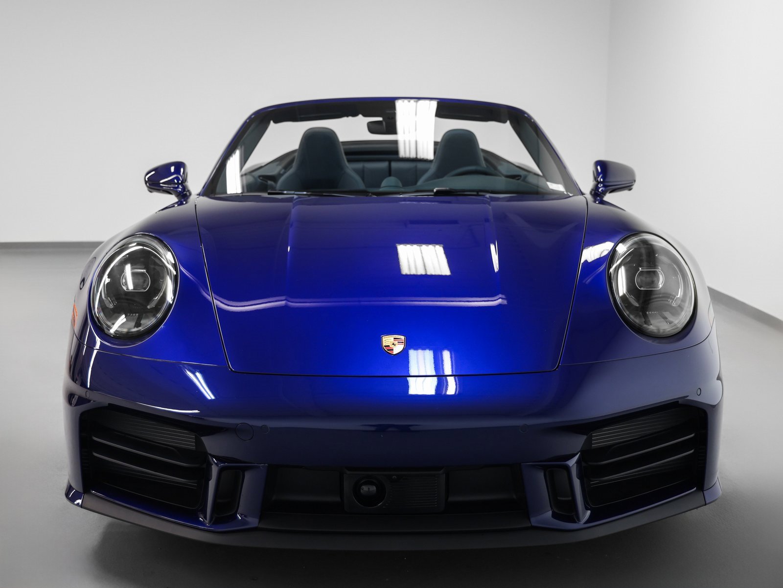 Used 2025 Porsche 911 Carrera image 9
