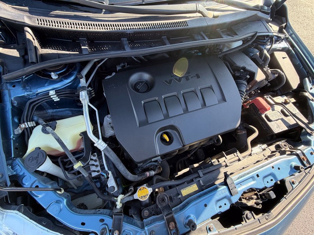 Used 2013 Toyota Corolla LE FWD image 30
