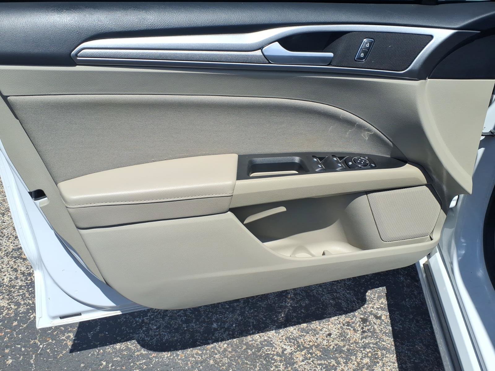 Certified 2020 Ford Fusion SE FWD image 7