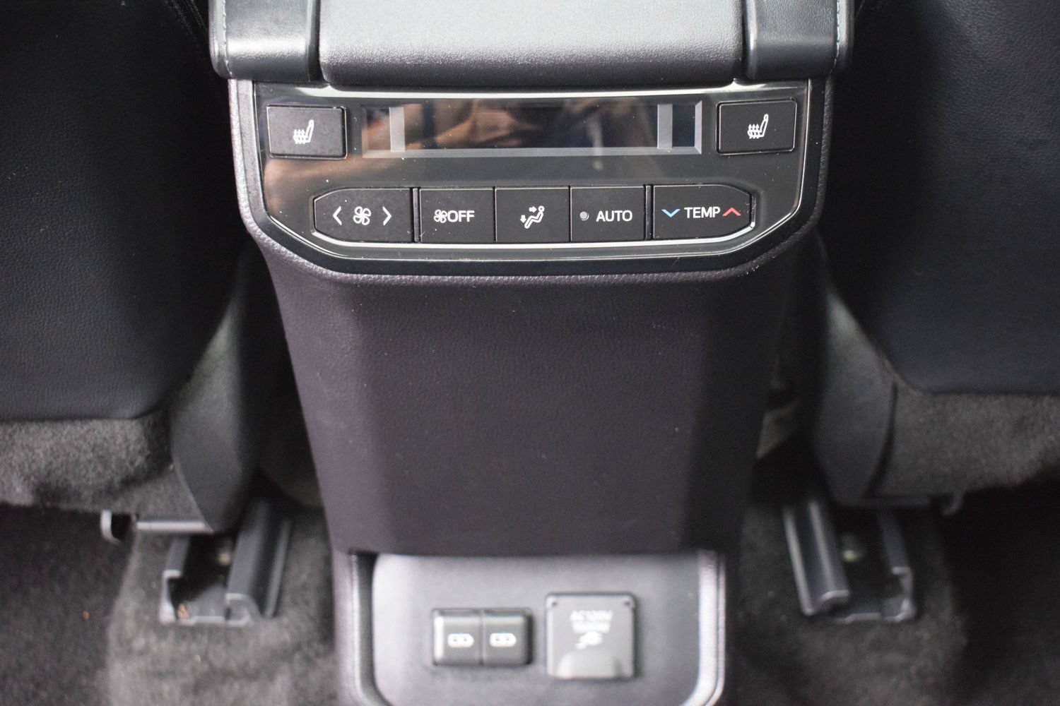 Used 2025 Toyota Highlander Platinum AWD/4WD image 16